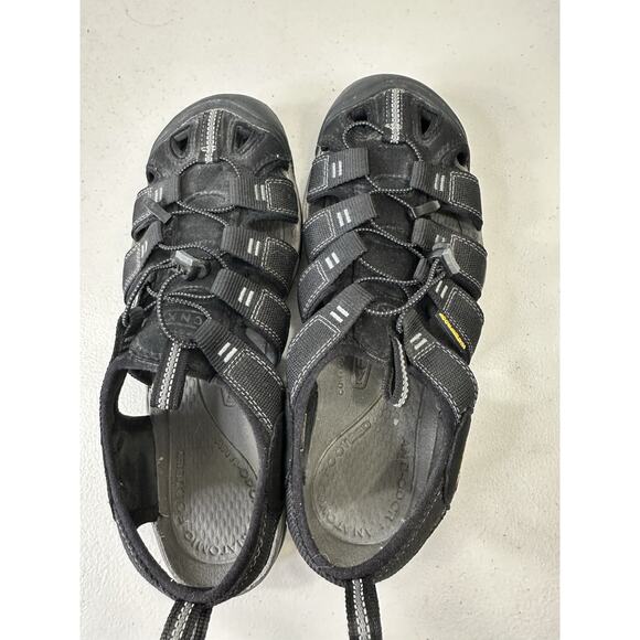 Keen Clearwater CNX Sandals Men Black Cordlock Round Toe Waterproof Outdoor - 11